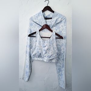 ANTONIO MELANI Blue and White Floral Patterned Crop Top Set